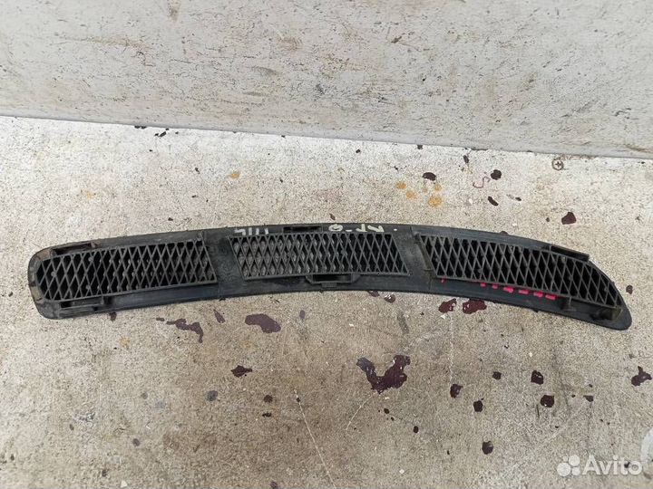 Накладка переднего крыла левого