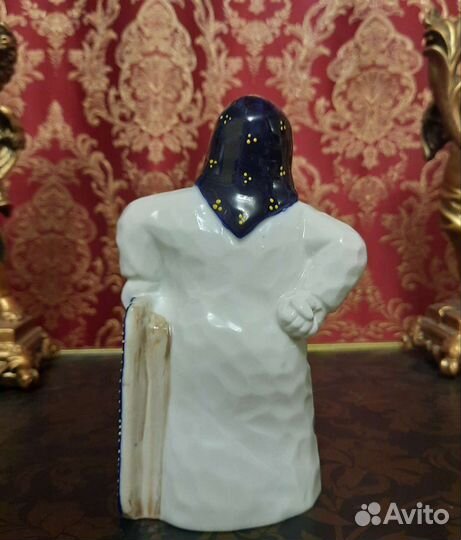 Статуэтки фарфор