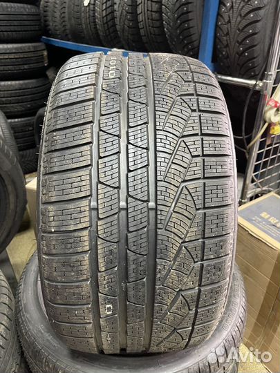 Pirelli Winter Sottozero II 235/40 R19 92V