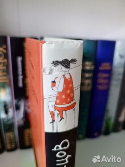 Книги: Голодные Игры, Клуб лжецов, Симмонс