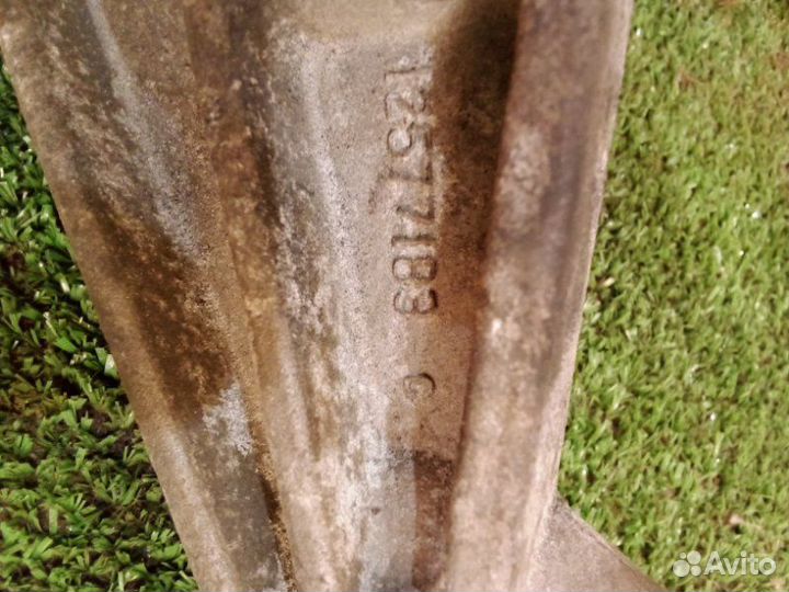 Кронштейн генератора Cadillac Srx FEE LY7 2007