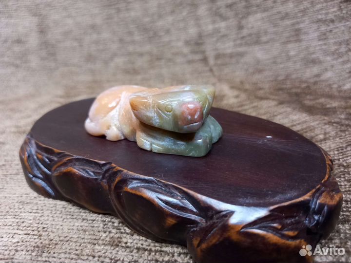 Старинная статуэтка Китай 19 в, нефрит