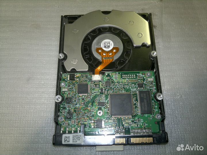 Hitachi Deskstar E7K500 HDS725050KLA360 500 Гб