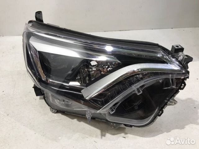 Фара правая Toyota Rav4 45 2015