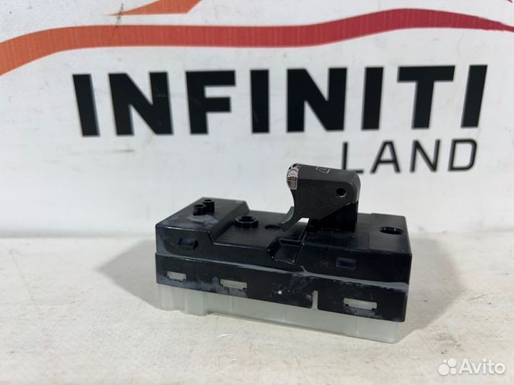 Блок кнопок стеклоподъёмника Infiniti Q70/M Y51