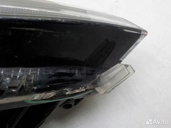 Фара правая Volkswagen Golf