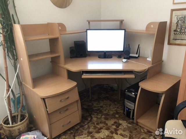 Компьютерный стол