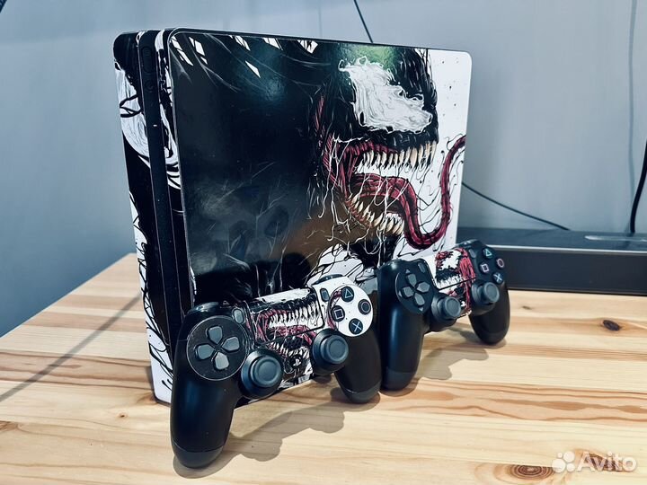 Sony PS4 Slim / 2 геймпада / игры / venom