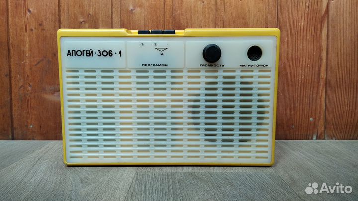 Радиоприемник апогей-306-1