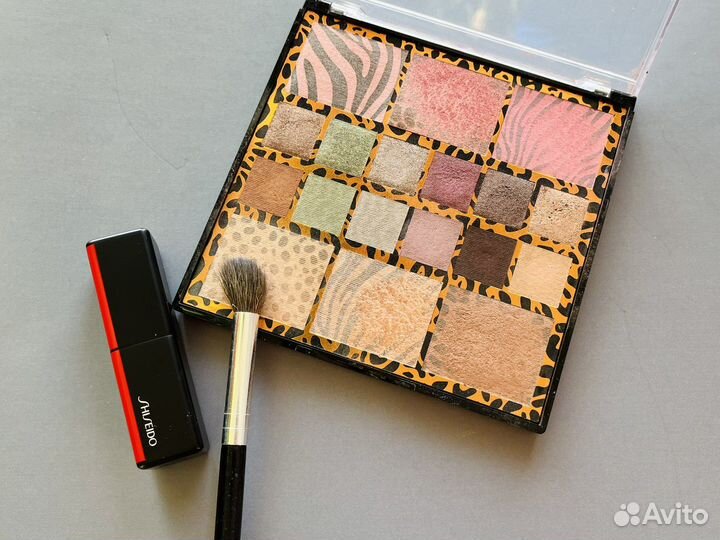 Палетка для макияжа тени румяна хайлайтер бронзер