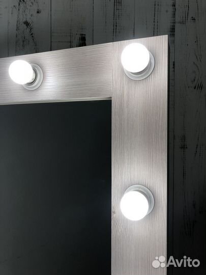 Зеркало с подсветкой