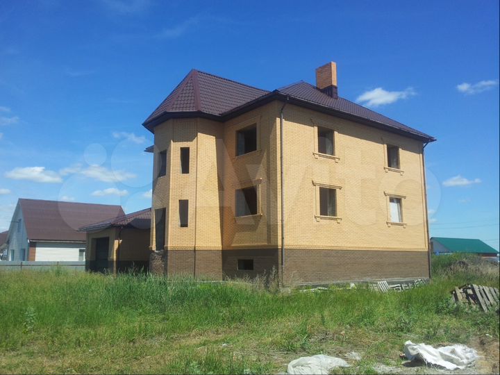 Коттедж 450 м² на участке 15 сот.