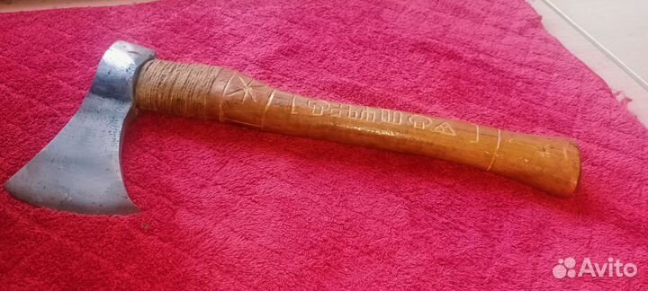 Топор в славянском стиле