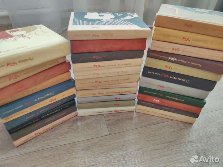 Книги из серии Пламенные революционеры