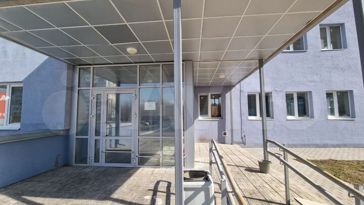 3000 м² с панорамными окнами на новой развязке