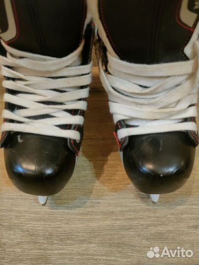 Хоккейные коньки Bauer vapor x30