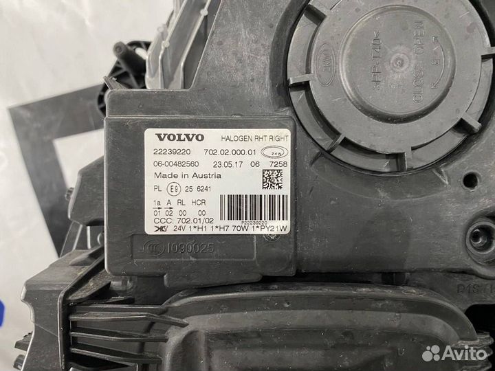 Фара правая Volvo FH4 22239220