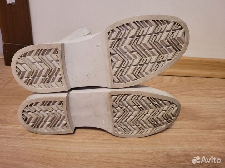 Сапоги белые