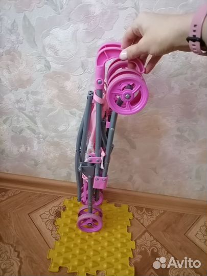 Коляска кукольная
