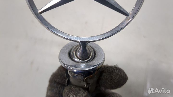 Эмблема Mercedes 124