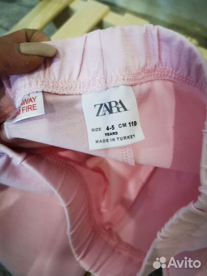 Костюм для девочки Zara новый 110