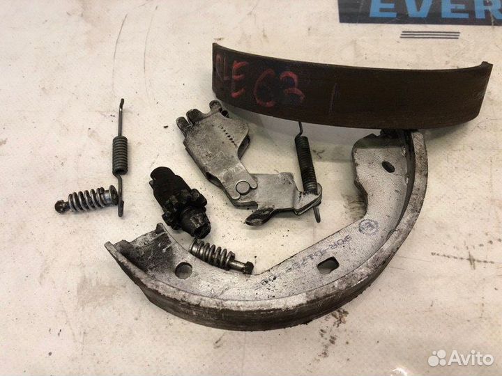 Тормозные колодки заднее левое Bmw 6-Series 645Ci