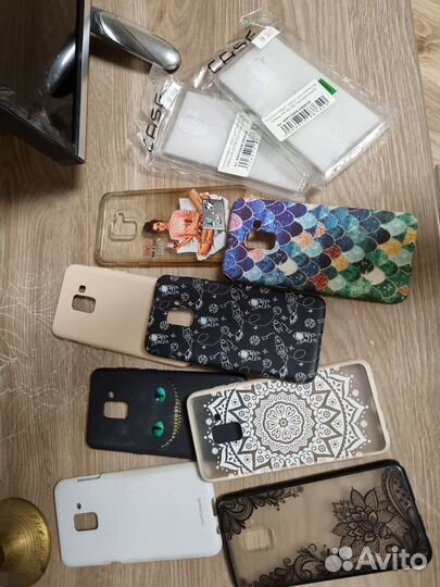 10 чехлов на Samsung Galaxy A8