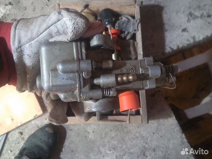 Карбюратор к65д