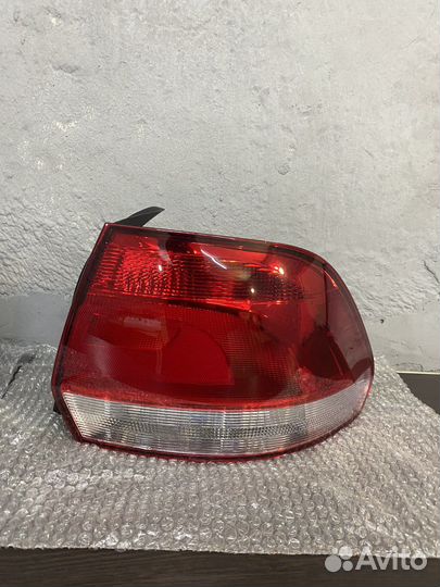 Volkswagen Polo 5 правый левый фонарь