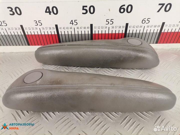 Подлокотник Chrysler Voyager 3 1999 0QD711C3