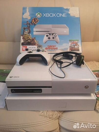 Xbox One (Полный комплект)