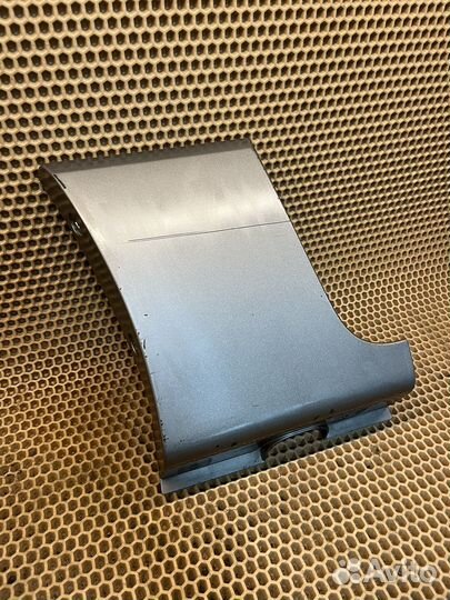 Накладка заднего правого крыла hyundai h1 2018