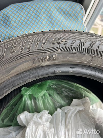 Yokohama BluEarth E70BZ 215/55 R17