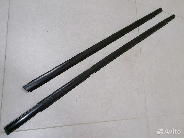 Молдинг (бархотка) стекла на Haima 3 2010-2013