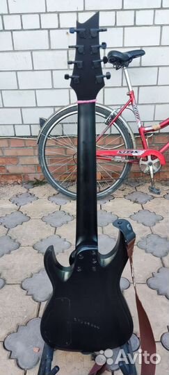 Электрогитара