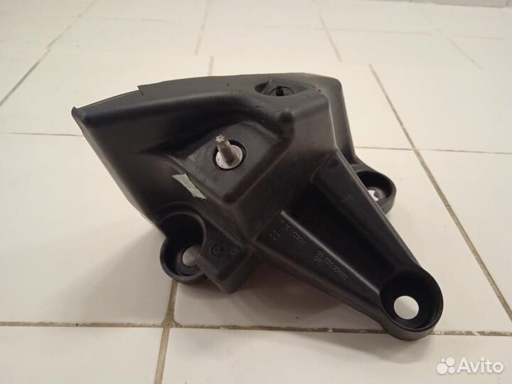 Кронштейн заднего бампера правый Peugeot 3008 I (2009—2013)