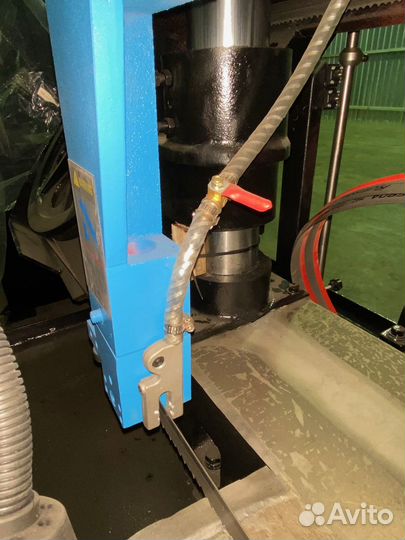 Ленточнопильный станок MetalTec BS 300 CH