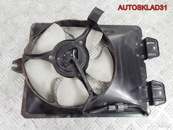 Вентилятор радиатора Mitsubishi Carisma MR460784
