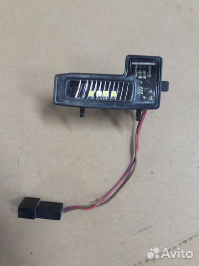 Лампа бокового зеркала. L. mersedes GL 350