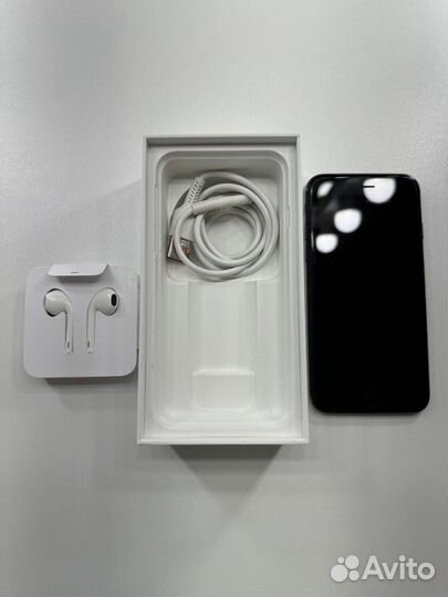iPhone 7, 32 ГБ