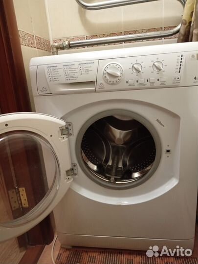 Стиральная машина Hotpoint Ariston узкая на 4 кг