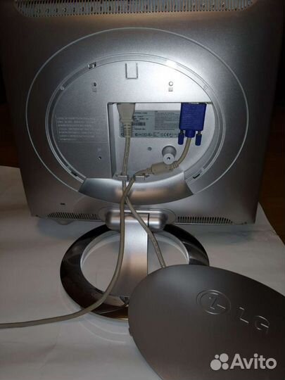 ЖК Монитор LG Flatron L1720B 17