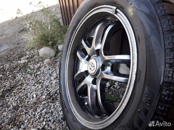 Bridgestone Blizzak VRX 215/55 R16
