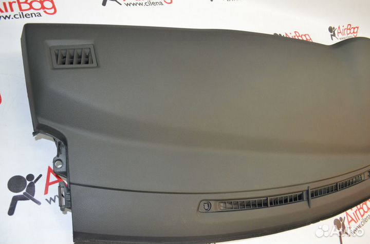 Торпедо панель приборов Toyota Corolla