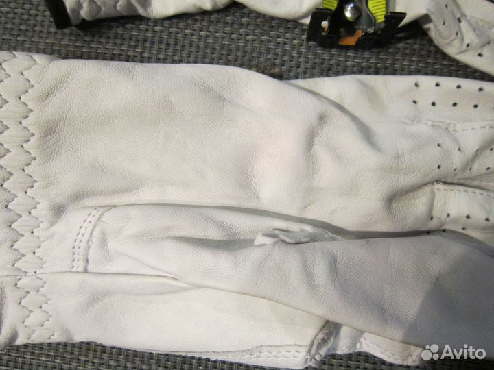 Перчатки для гольфа