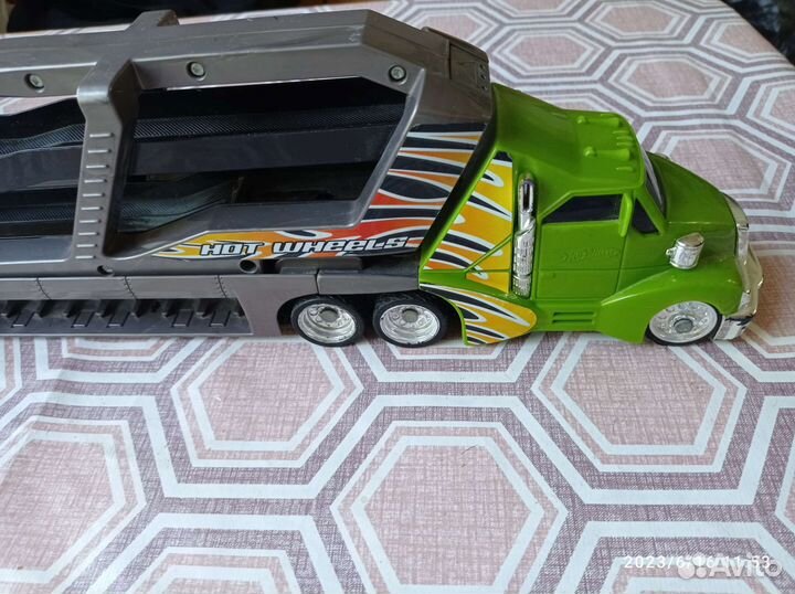 Hot wheels автовоз