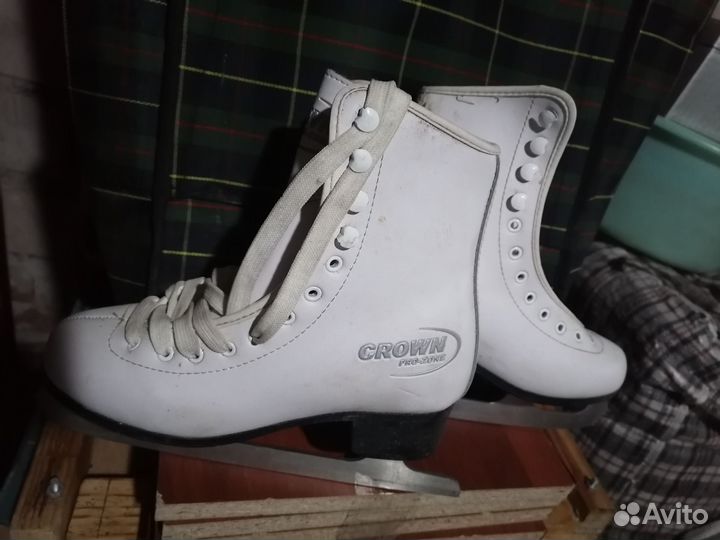 Коньки фигурные