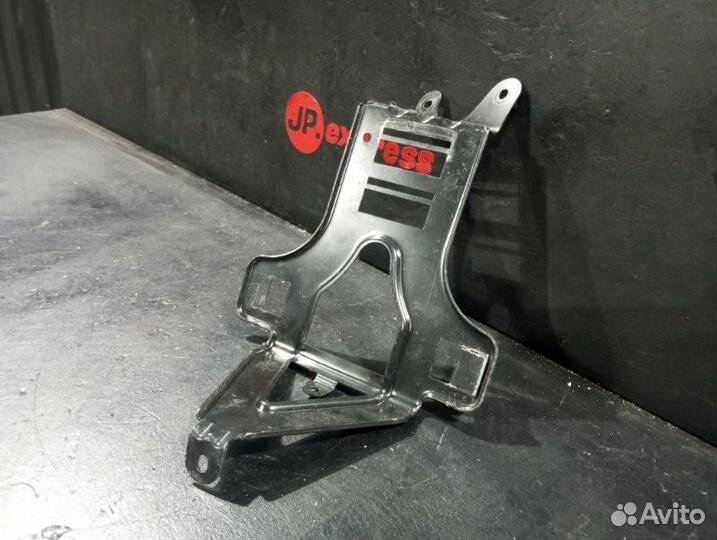 Кронштейн блока управления двигателем Audi Q7 4LB