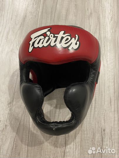 Боксерский шлем fairtex