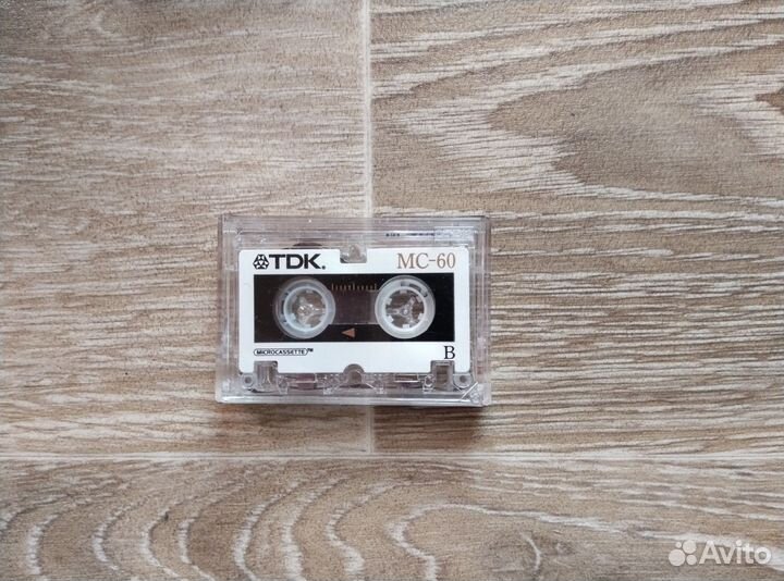CD диски,аудиокассеты,катушки бобины